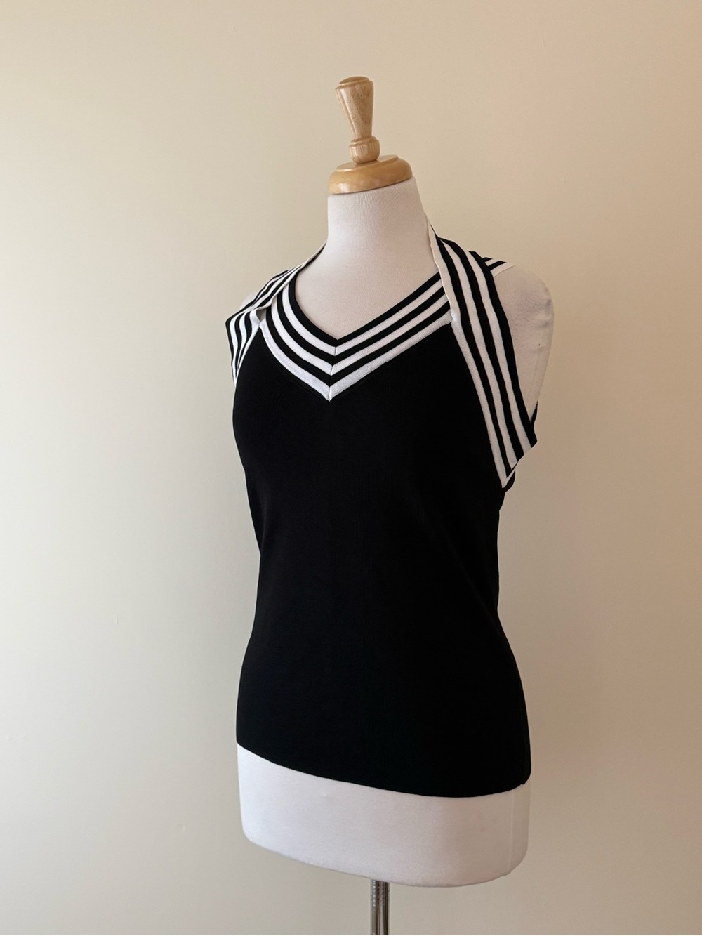 Katmai Black & White Halter Style Knit Top | Y2K | Size L